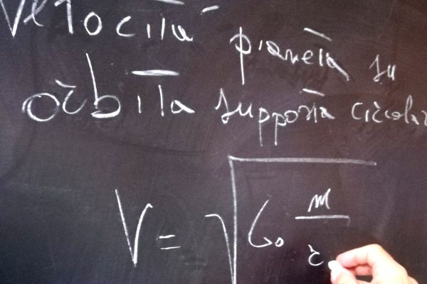 lezione-privata-fisica-doposcuola-montessori-lentini5F46CA4E-4CA9-59B5-A817-8C3CD2B0E46D.jpg